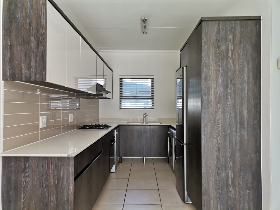 To Let 3 Bedroom Property for Rent in Sandown Western Cape